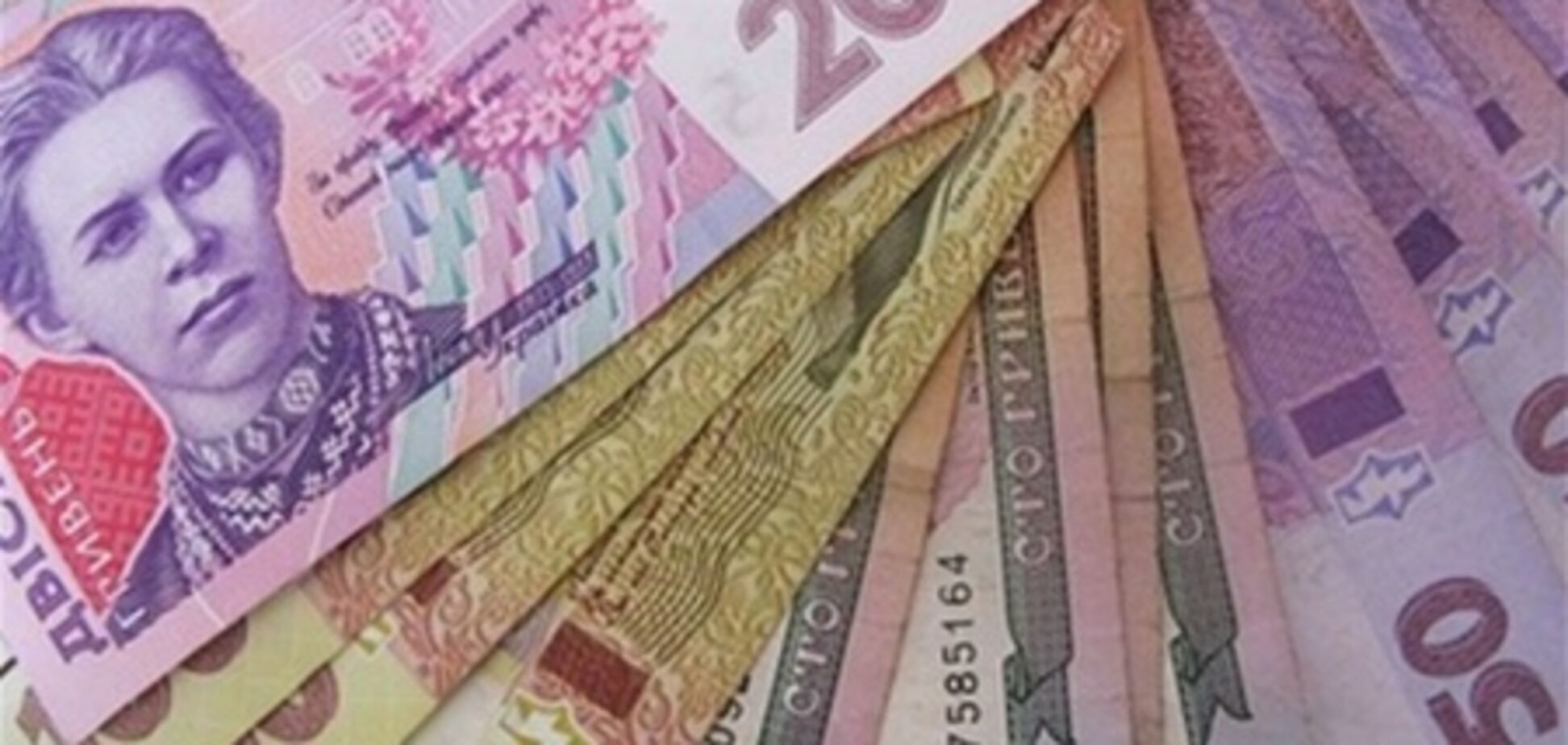 Малообеспеченным киевлянам подарят от 100 до 500 гривен