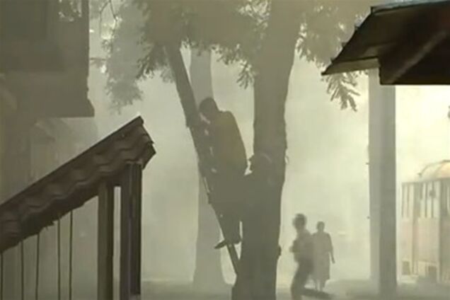 В жилом доме в Одессе выгорели 10 квартир и крыша