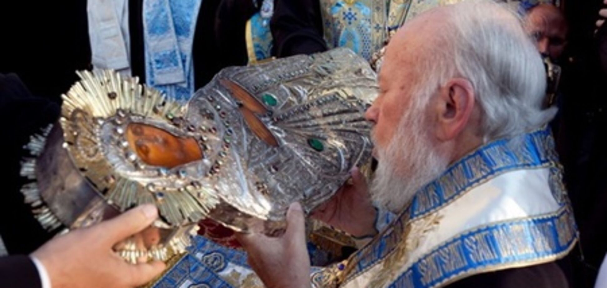 Плащаница Пресвятой Богородицы прибыла в Украину
