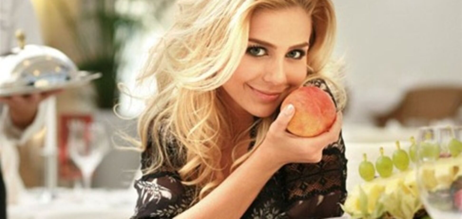 Пьяная Кароль накинулась на фанатов