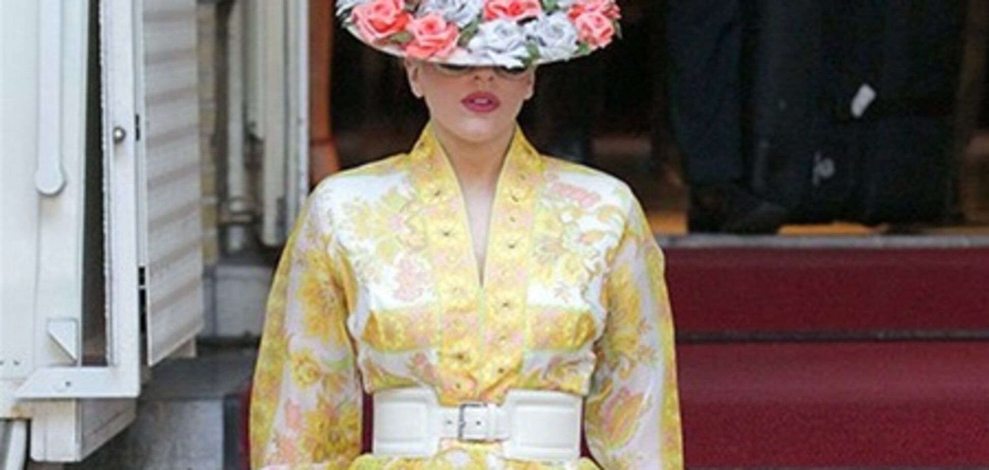 Леди Гага выбрала очаровательное платье. Фото