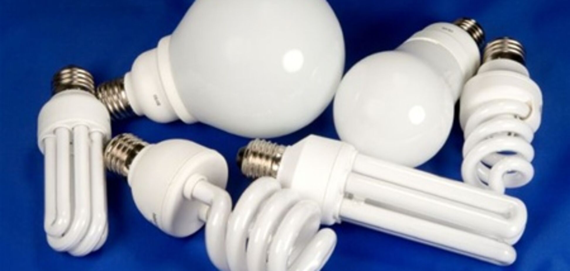 Президент Чехии критикует ЕС за переход на энергосберегающие лампы