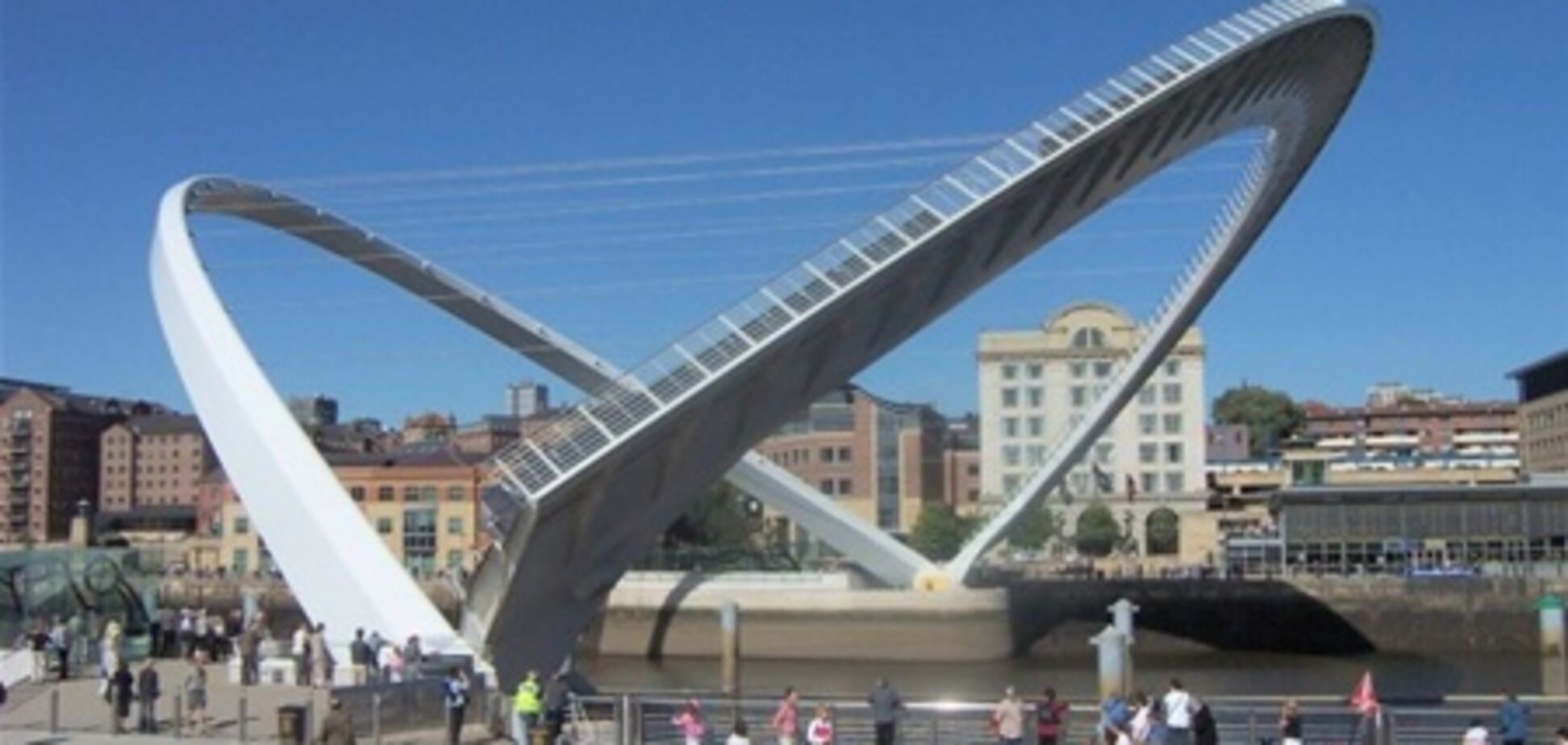 Незвичайні мости світу