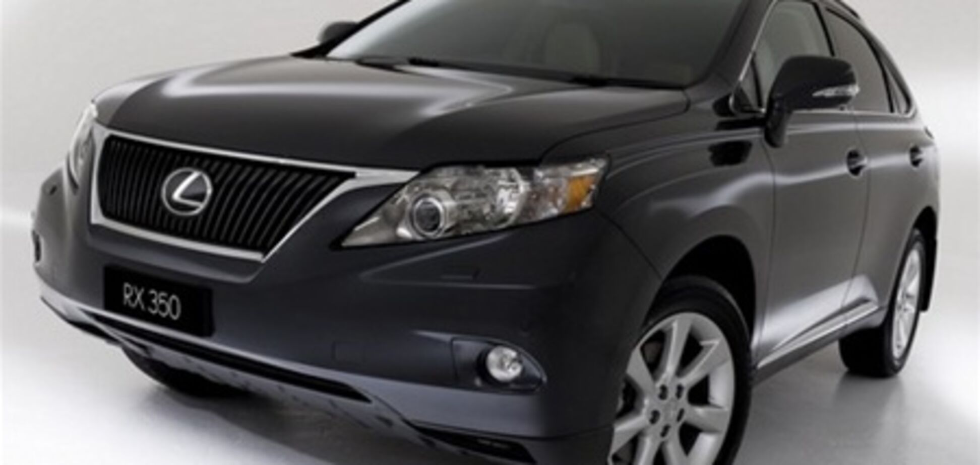 У 26–летнего прокурора угнали Lexus