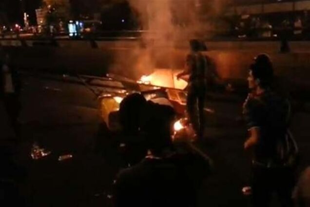 Молоді люди, яких не пустили на MTV Madrid Beach, влаштували погроми