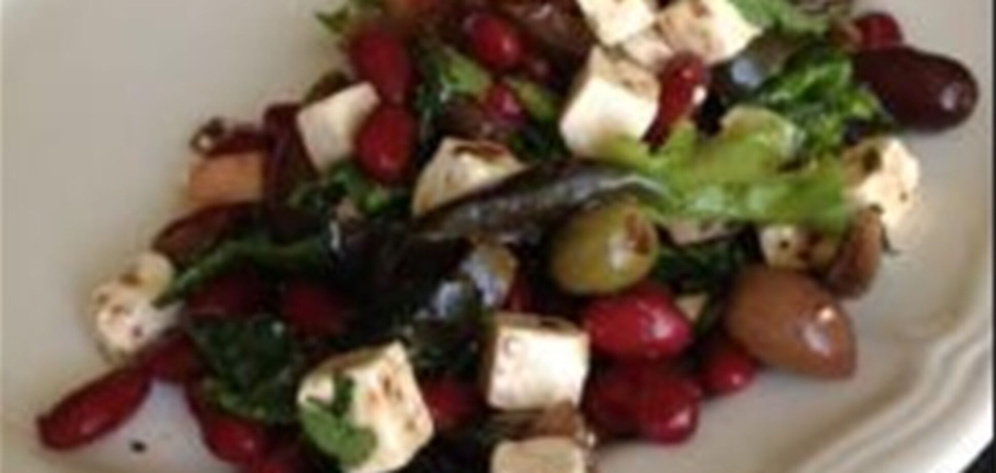 Салат с фасолью и брынзой