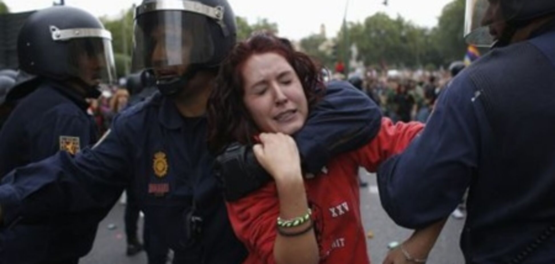 В Мадриде полиция отбила штурм парламента: 65 раненых