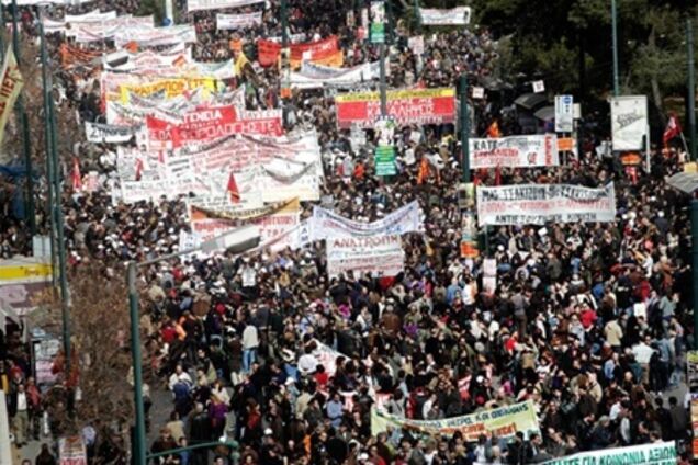 Всеобщая забастовка на сутки парализует Грецию