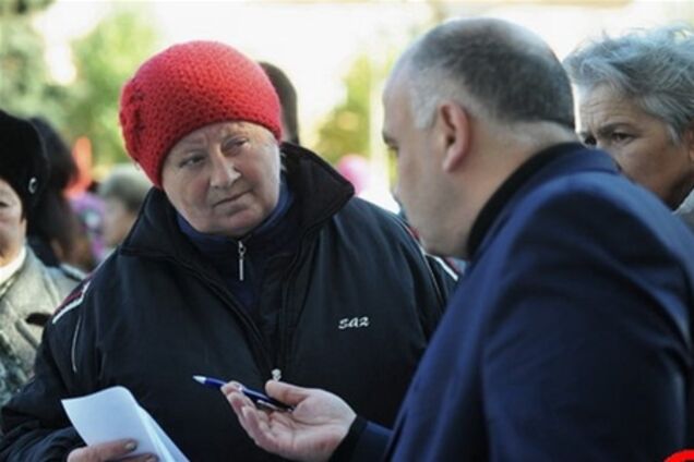 Партія регіонів програє передвиборну гонку на Луганщині - КПУ