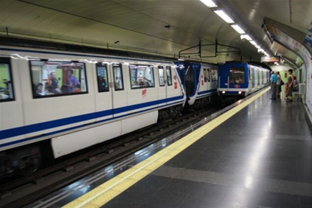 У метро Мадрида зійшов потяг 