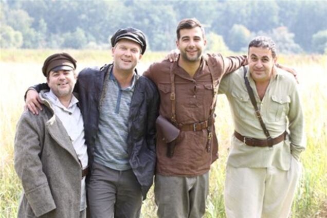 'Газпром-медиа' выдворил из Первого канала Светлакова и Мартиросяна