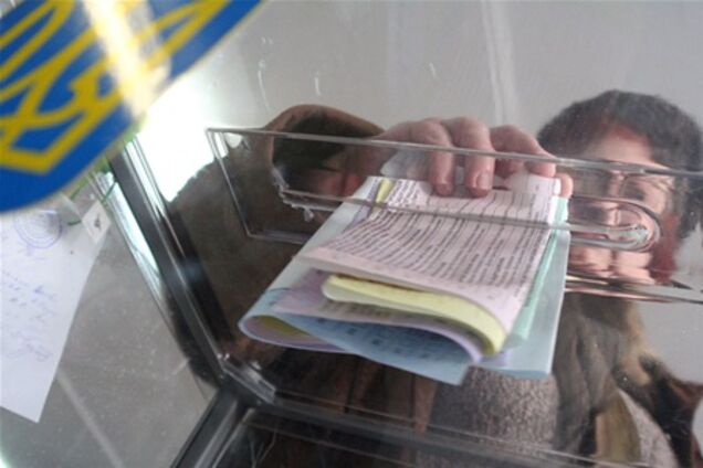 Наблюдатели от СНГ приступили к работе в Украине