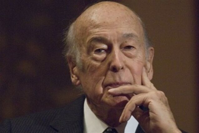 Екс-президент Франції розпродає майно