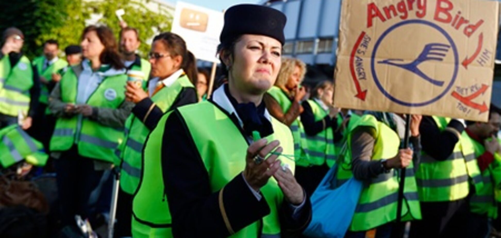 Бортпроводники Lufthansa начали новую забастовку