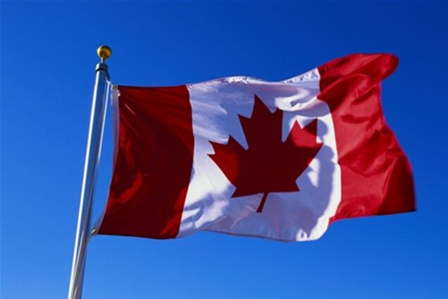 Канада відмовляється спростити візовий режим для українців