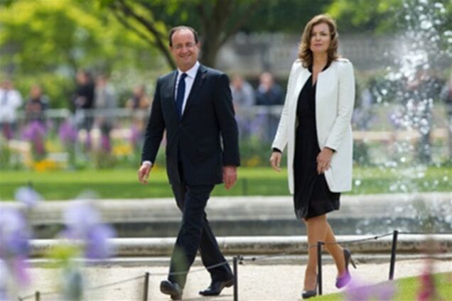 Французький журнал оштрафований за фото президентської пари в купальниках