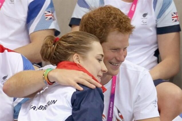 Принц Гарри ушел в работу с головой. Фото