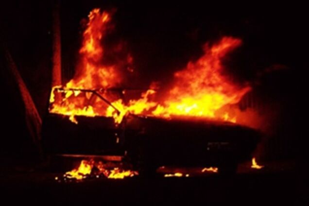 На Львівщині спалили автомобіль головреда газети