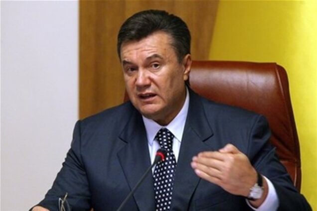 Янукович: зарплаты в конвертах недопустимы
