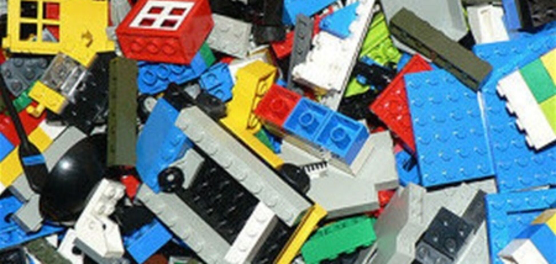 Найвища в світі башта з кубиків Lego зведена в Празі