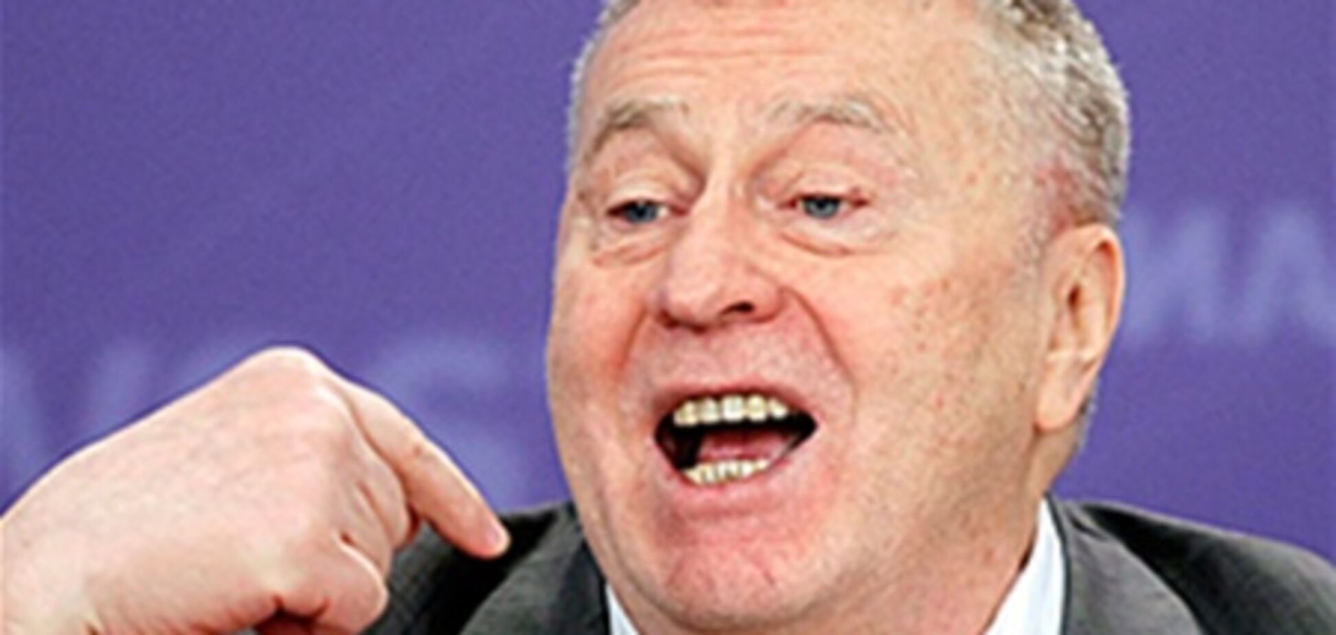 Жириновский заявил, что готов сдать мандат