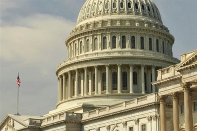Сенат США поддержал соглашение, предотвращающее повышение налогов для населения