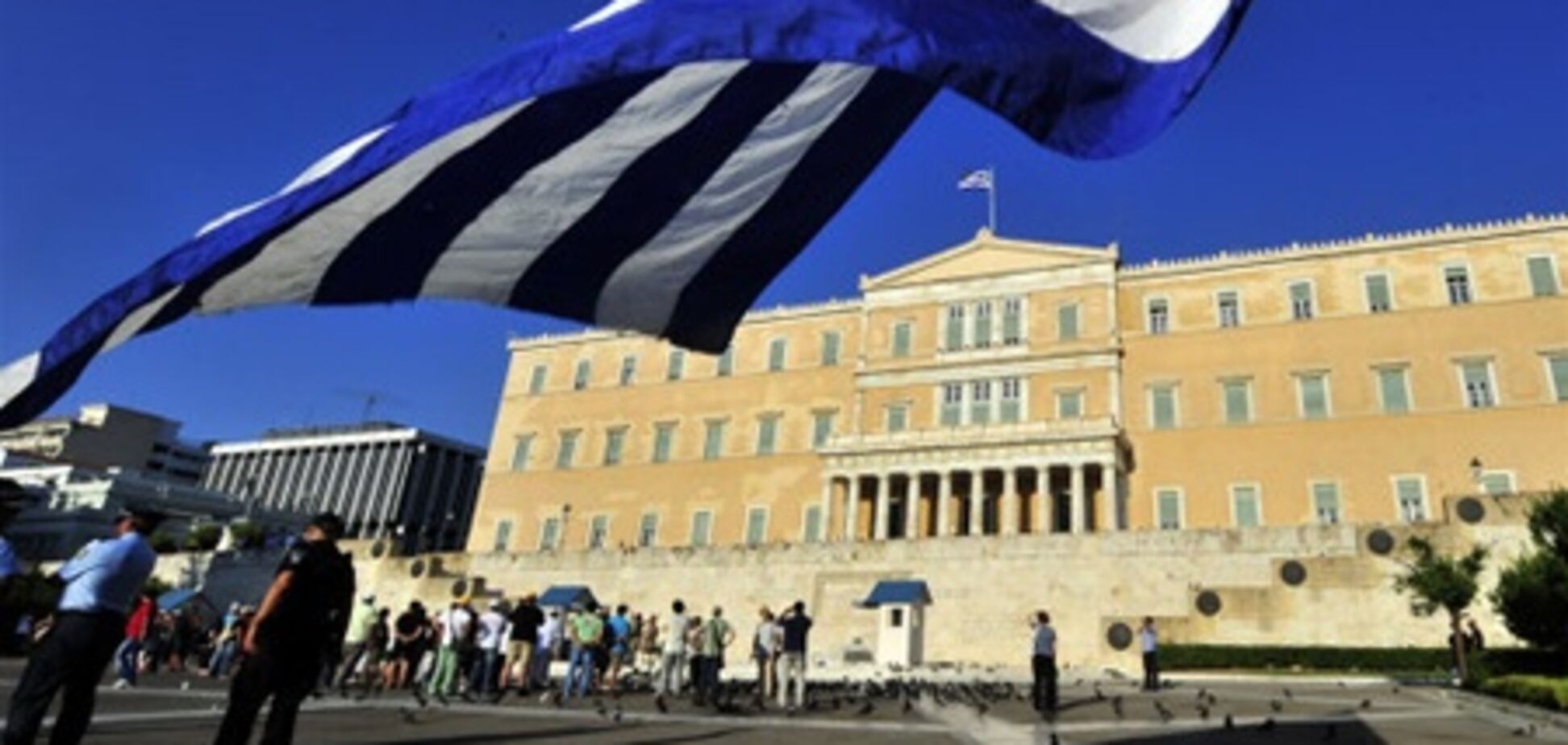 Греция втрое уменьшит использование наличных