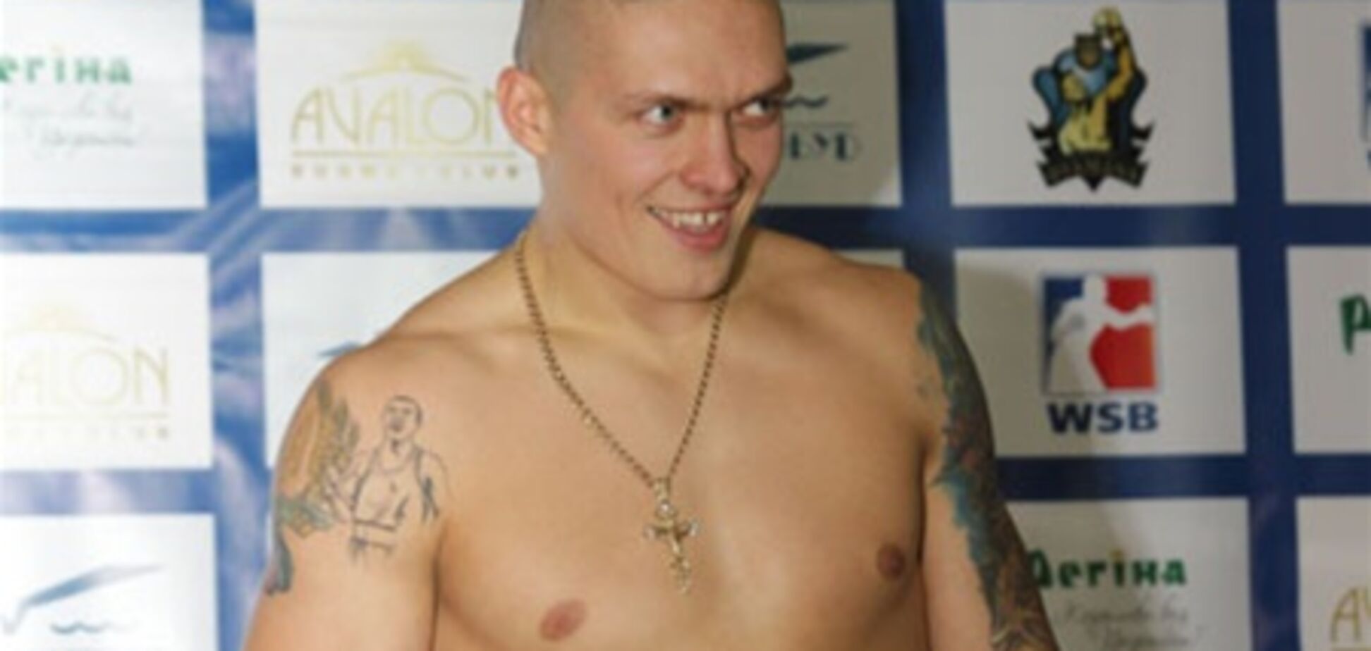 Знаменитый украинский боксер стал 'панком'. Фото