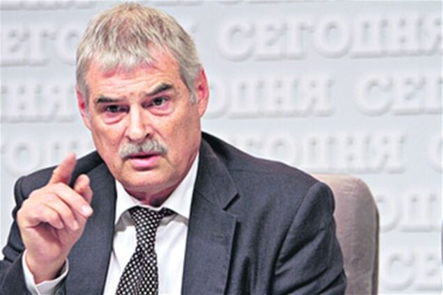 Киев уродуют 'парусы' и 'гулливеры' - главный архитектор