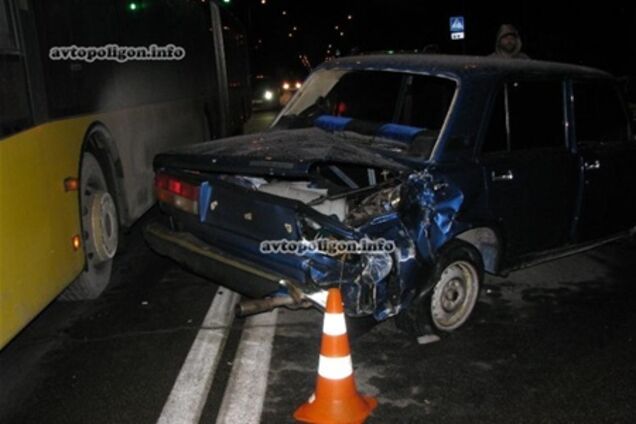 Масштабное ДТП в Киеве: летящим 'Мерседесом' рулил пьяный?