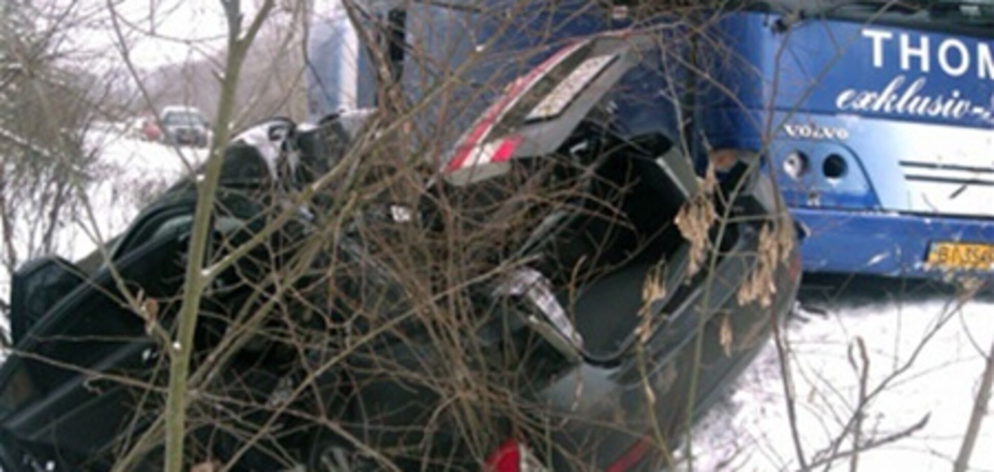 На Полтавщині 'Шевроле' влетів в автобус: троє загиблих