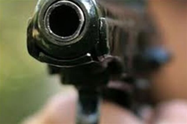 В Киеве возле супермаркета произошла стрельба, есть пострадавшие