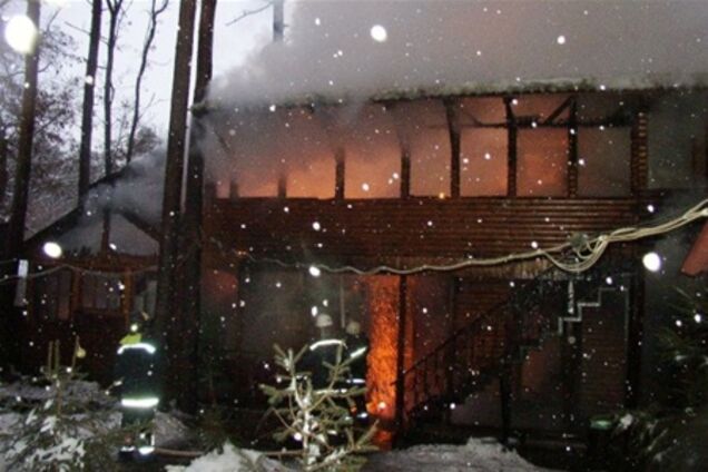 В Киеве горел ресторан. Фото, видео