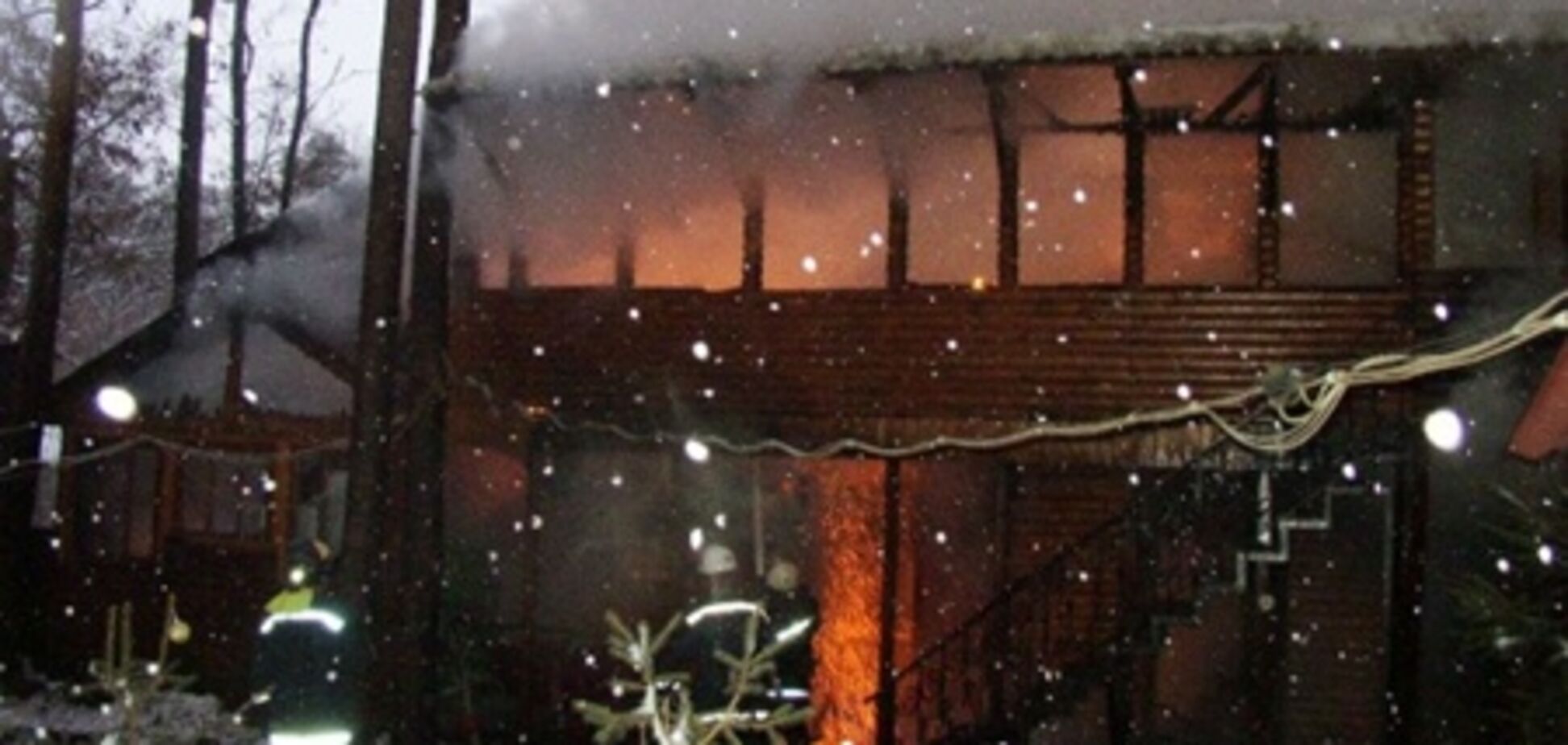 В Киеве горел ресторан. Фото, видео