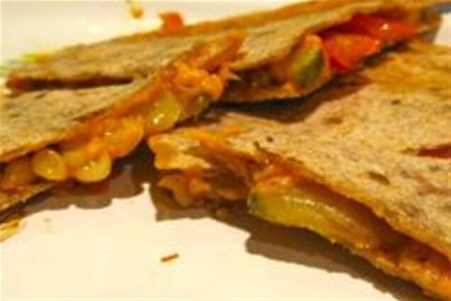 Кесадилья с овощами и сыром