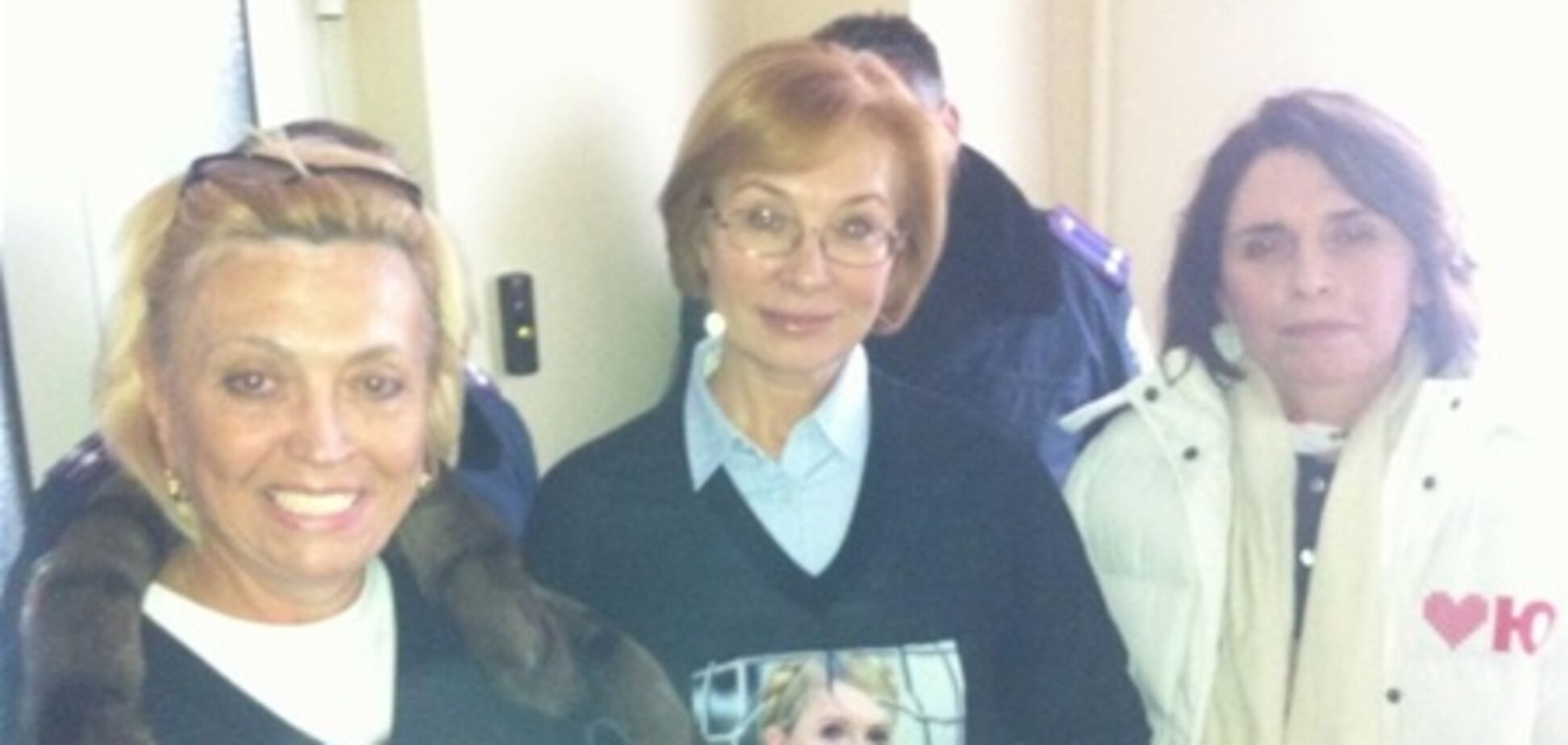 Женщины-нардепы отказываются покидать больницу Тимошенко