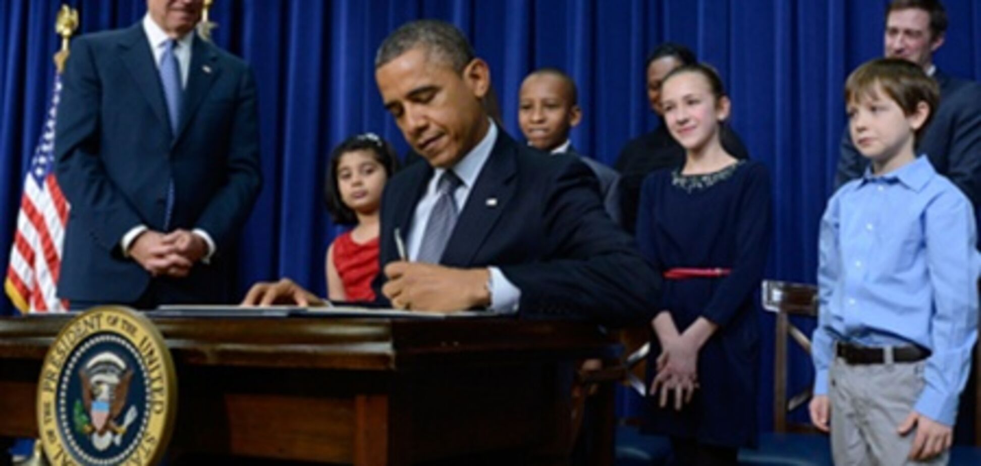 Обама пообещал сражаться до конца с оружейным лобби. Видео