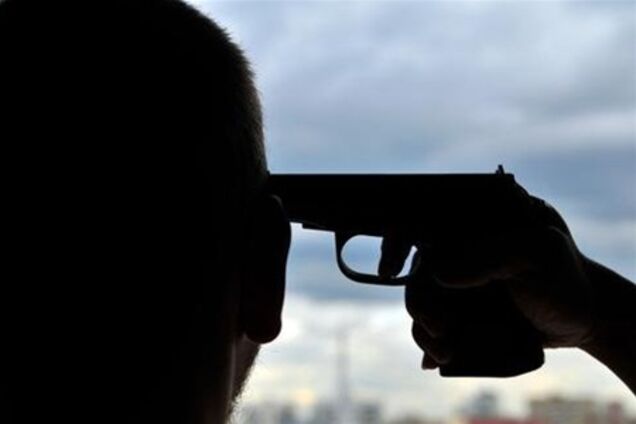 В центре Киева 19-летняя девушка покончила жизнь самоубийством