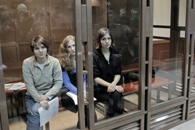 Священнику, попросившему прощения у Pussy Riot, запретили служить