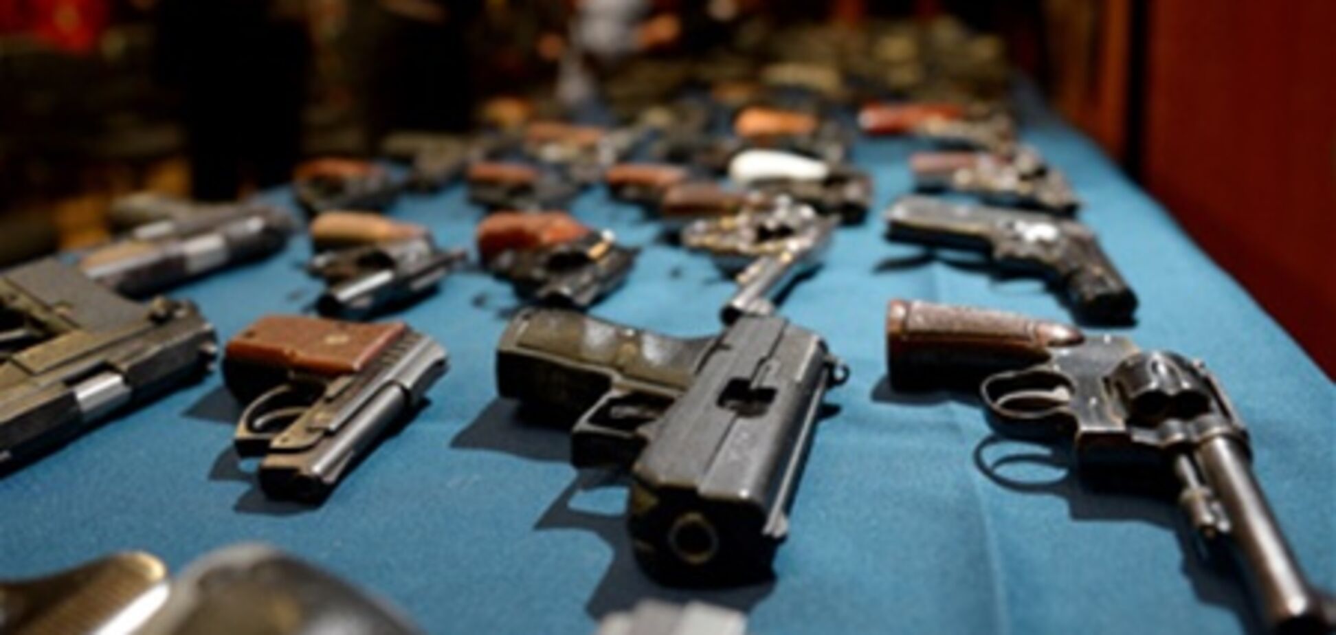 Нью-Йорк принял закон об ужесточении контроля за оружием