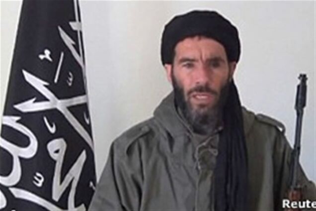 Алжирские ВВС обстреляли комплекс, где удерживают десятки иностранцев