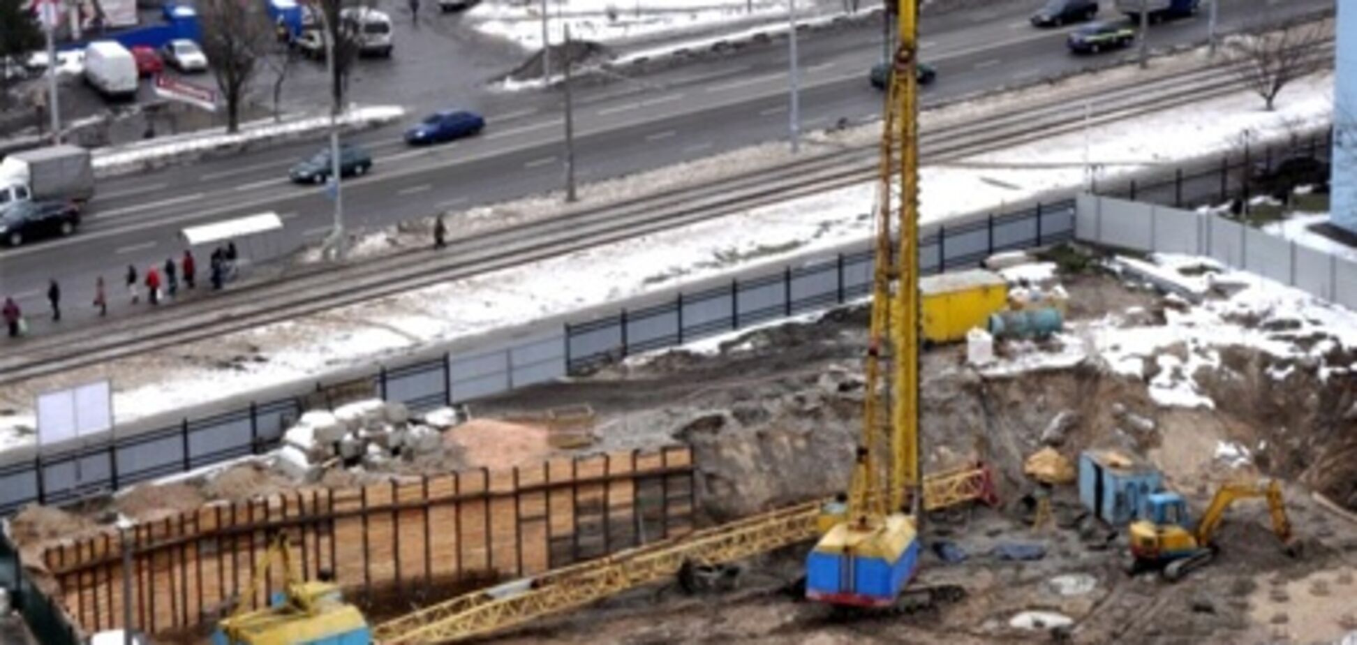 В Киеве стрела крана убила двух человек. Фото