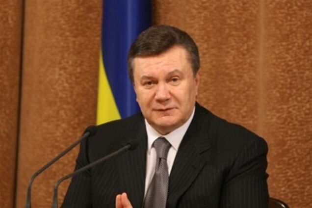 Янукович сподівається передати наступним поколінням сильну Україну