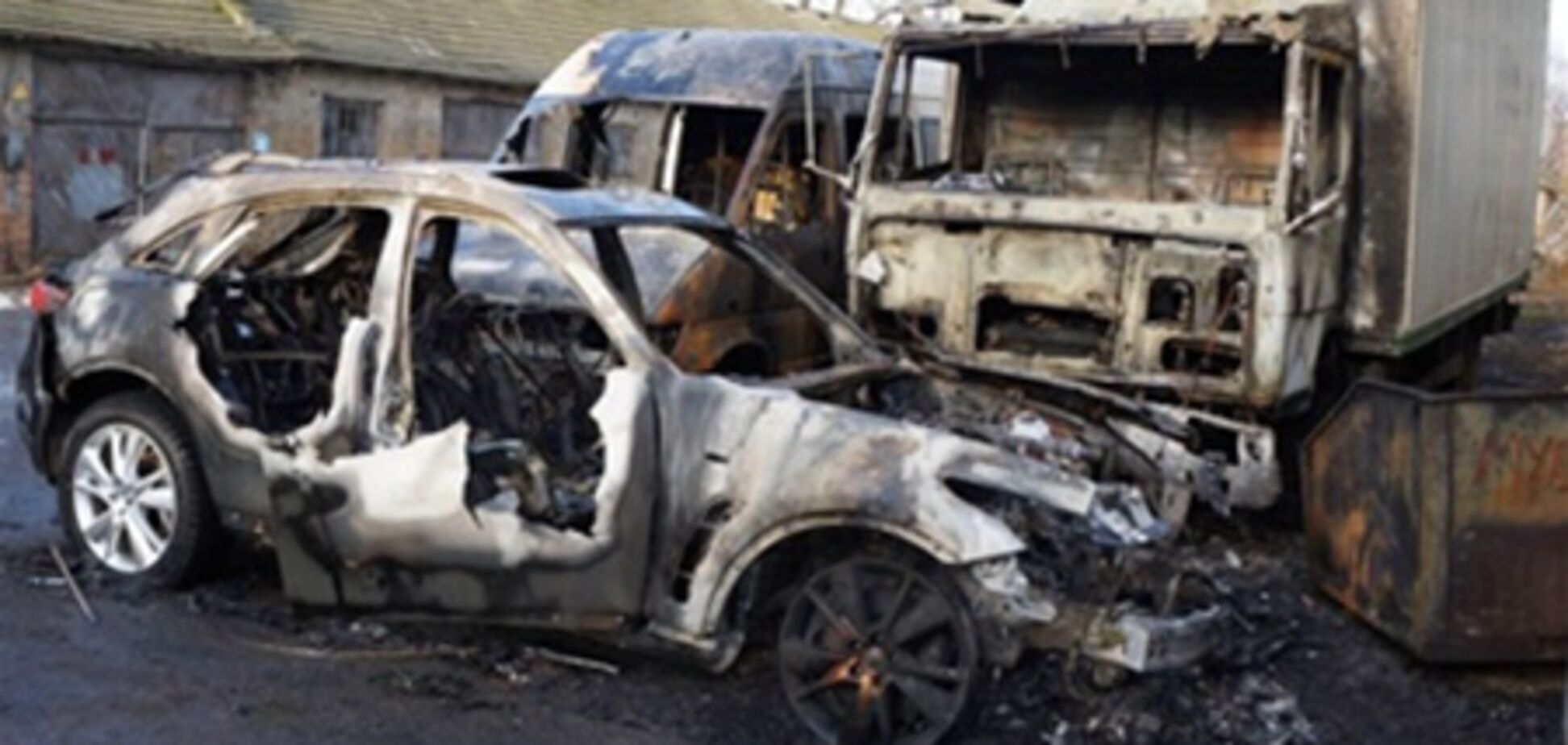 В Одесской области сгорел джип члена ВО 'Свобода'. Фото