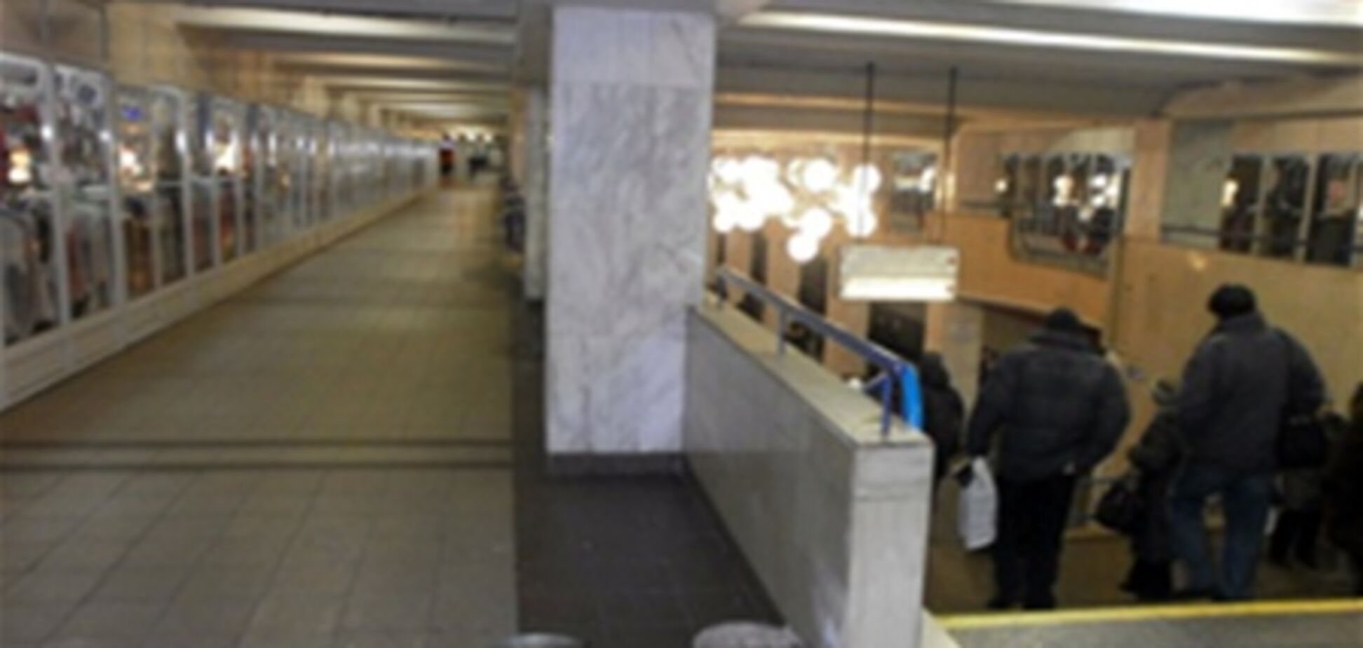 На станции метро 'Оболонь' в Киеве умер мужчина