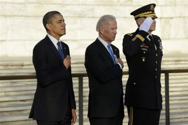 Обама возложил венок к могиле Неизвестного солдата перед инаугурацией