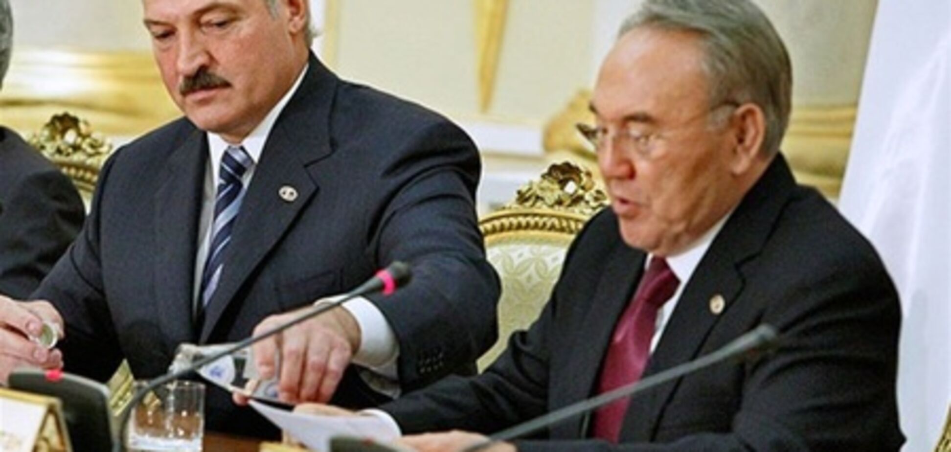 Лукашенко и Назарбаев отказались объединяться с Россией