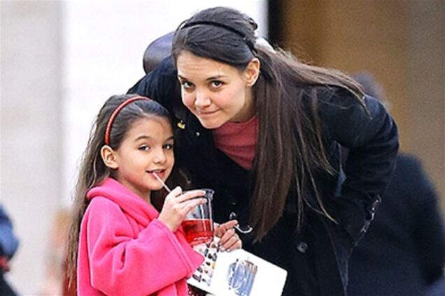 Кэти Холмс прививает Сури тягу к прекрасному. Фото