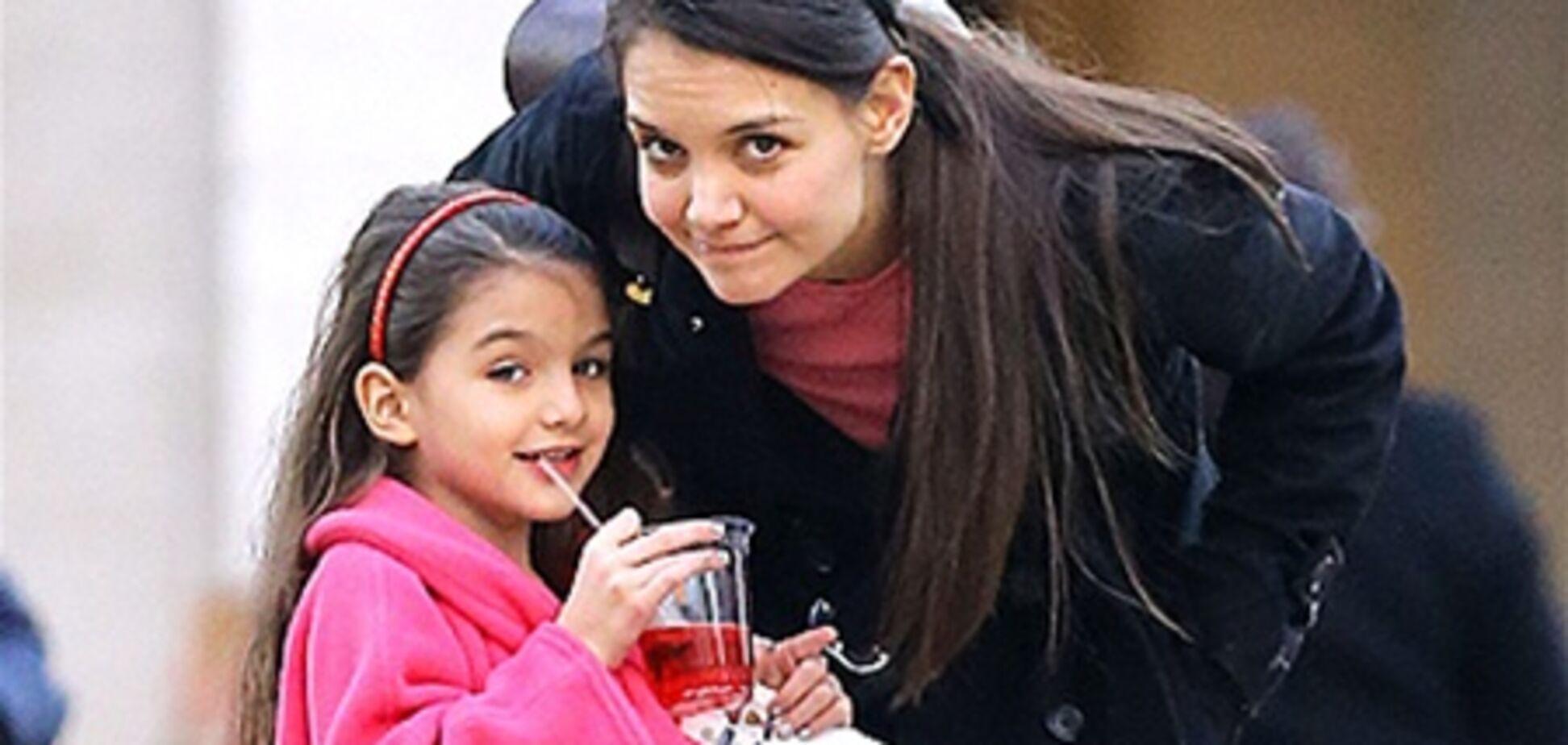 Кэти Холмс прививает Сури тягу к прекрасному. Фото