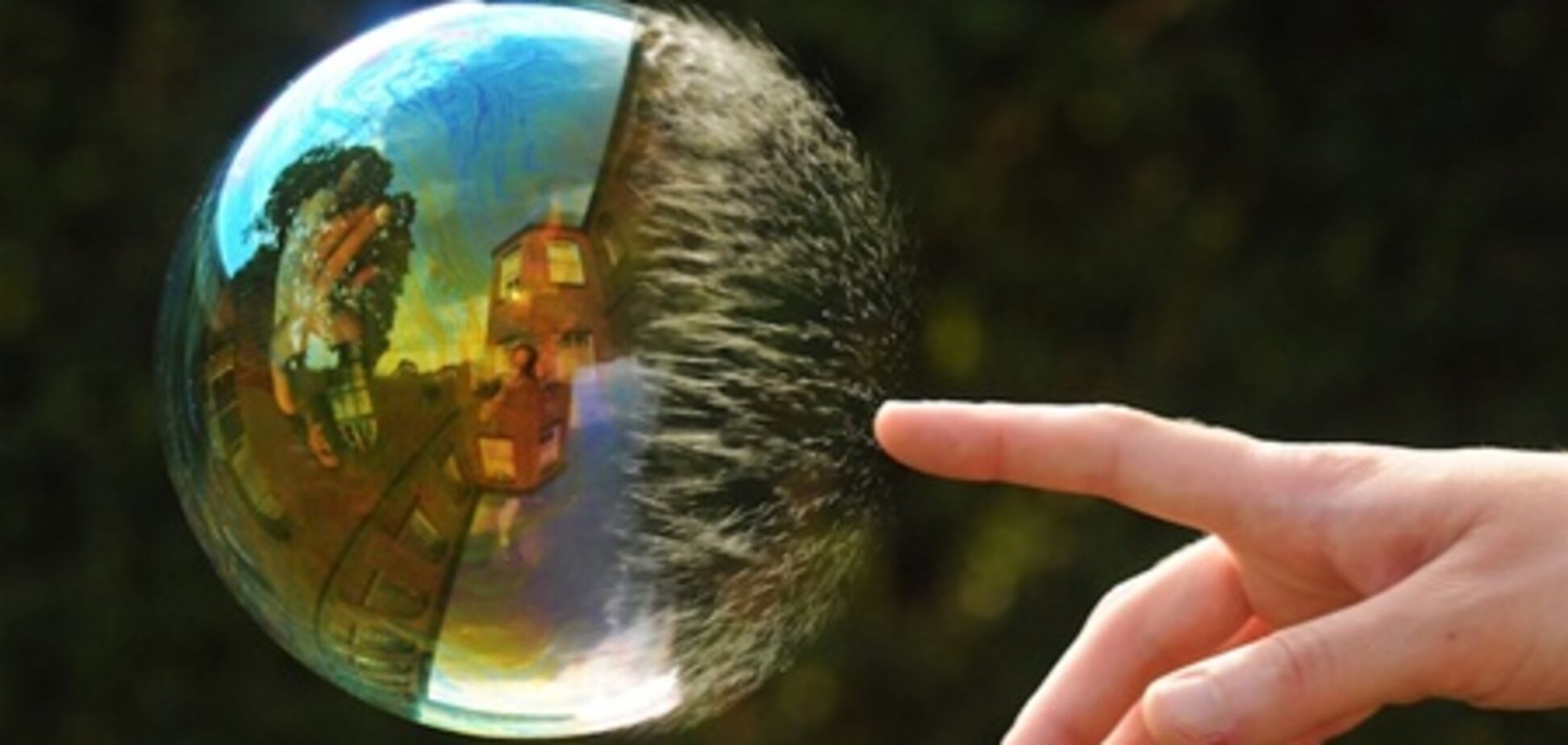 Світ у відображенні мильних бульбашок